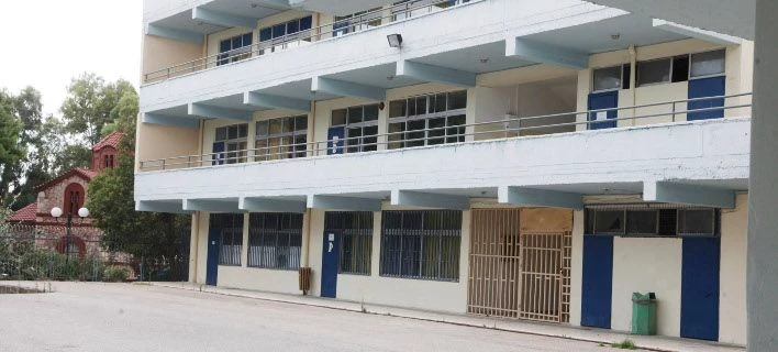 Αγρίνιο: Εριξαν ναφθαλίνη σε σχολείο -Αποπνικτική η ατμόσφαιρα
